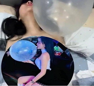 Phê bóng cười, địt nhau triền miên không ngớt